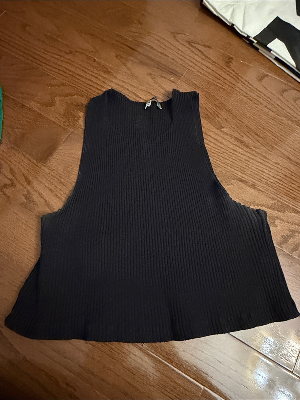 Zara Black Ribbed Sleeveless Cropped Tank